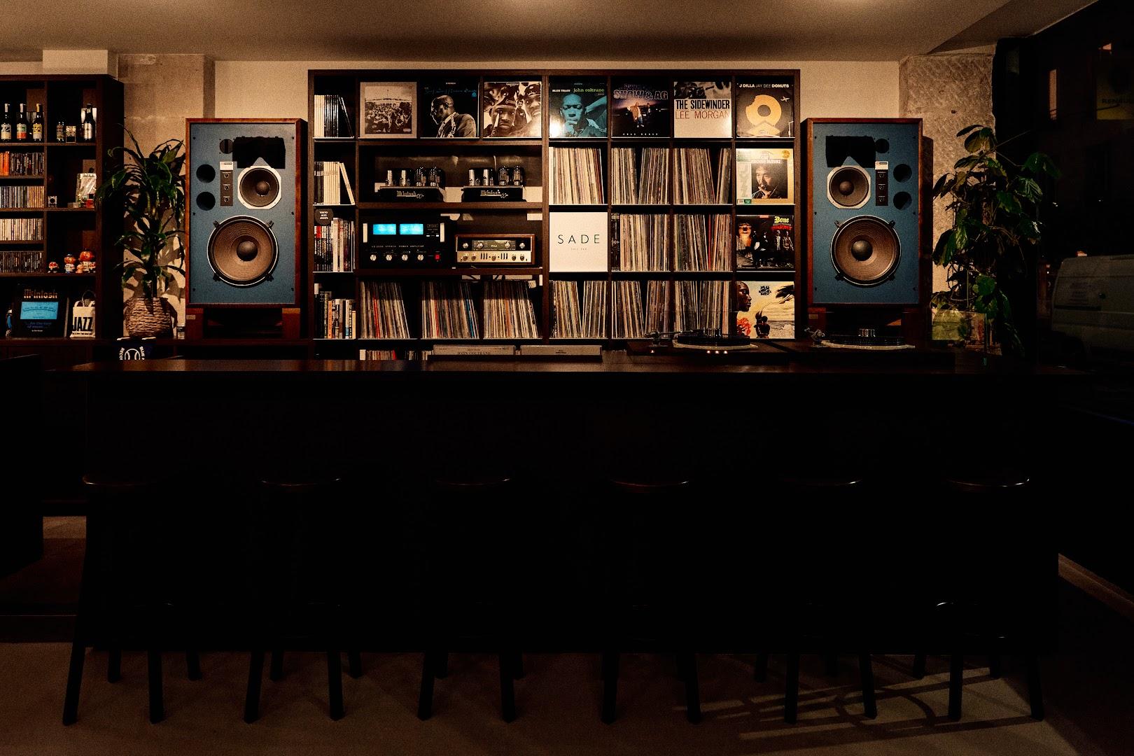 NOTRE DAME Music Bar - Photo 3